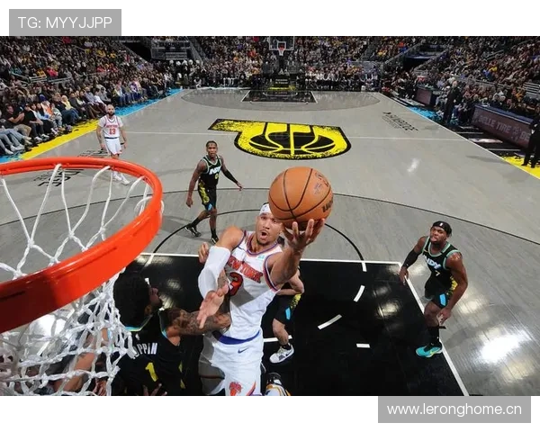 马瑟林精准助攻布莱恩特强势迎扣哈滕展现惊人弹跳 马瑟林精准助攻布莱恩特强势迎扣哈滕展现惊人弹跳